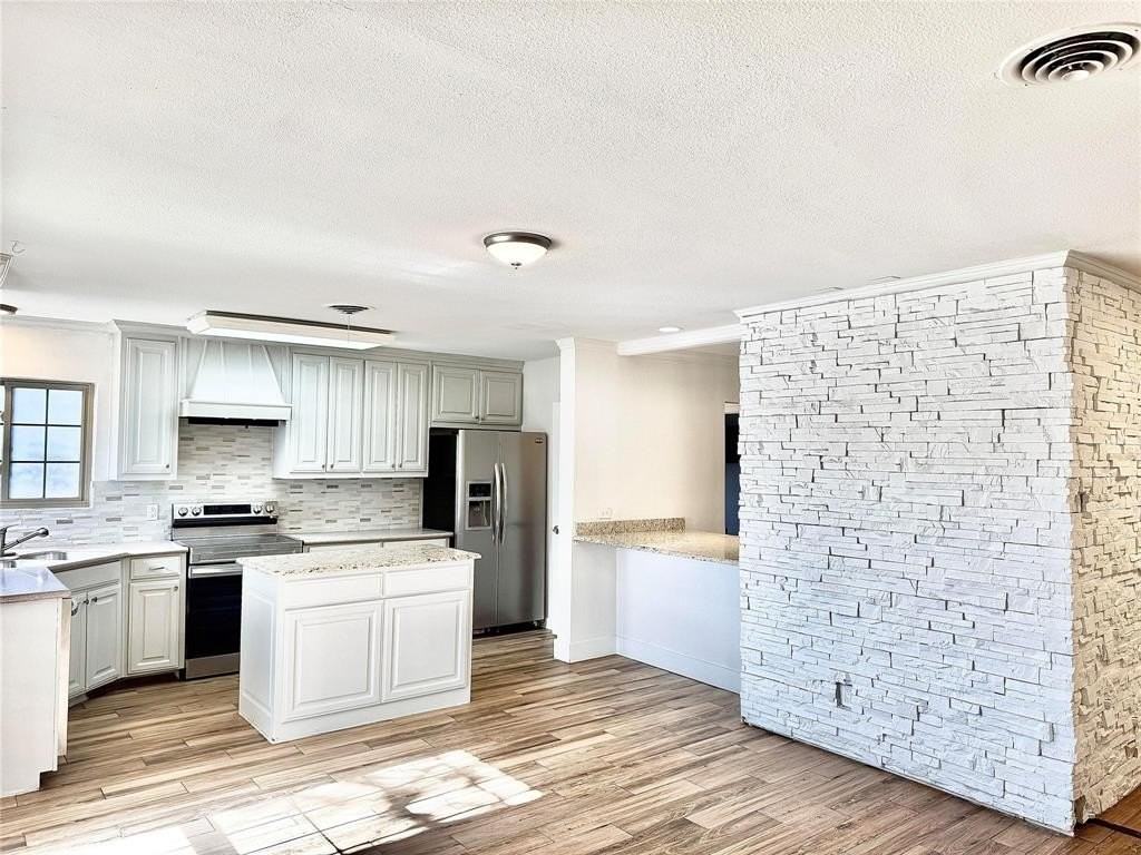 4084 Purdue Ave - Photo 2 of 16