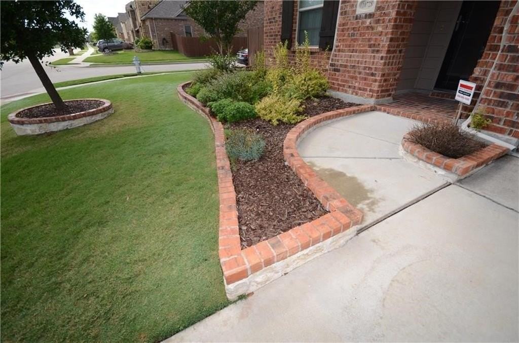 10728 Sedalia Dr - Photo 3 of 24