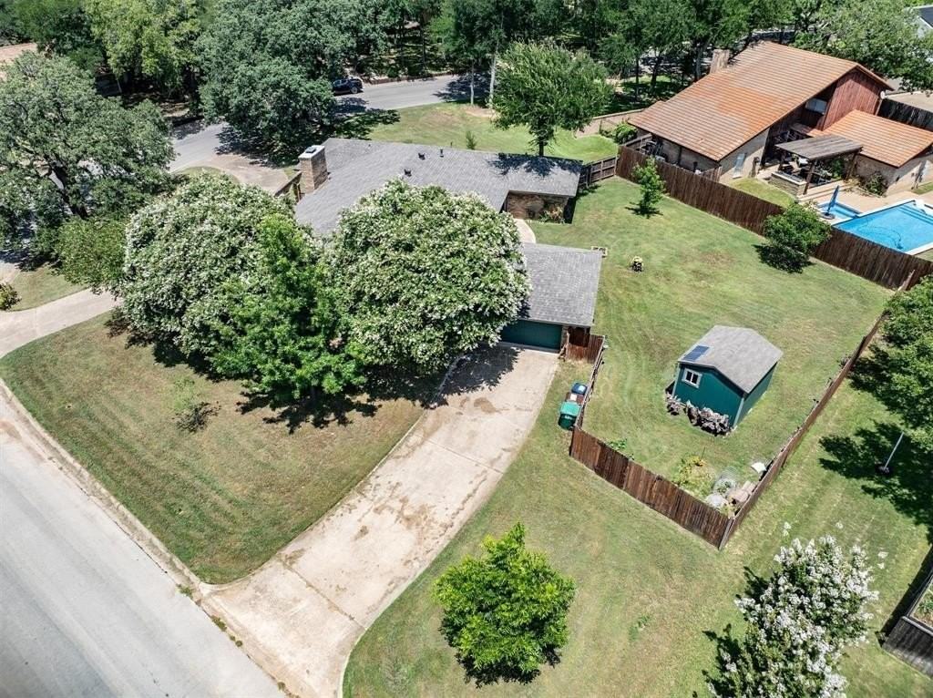 2016 Pembrooke Pl - Photo 4 of 40