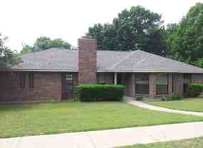 5402 Edgewater Cir - Photo 1 of 1