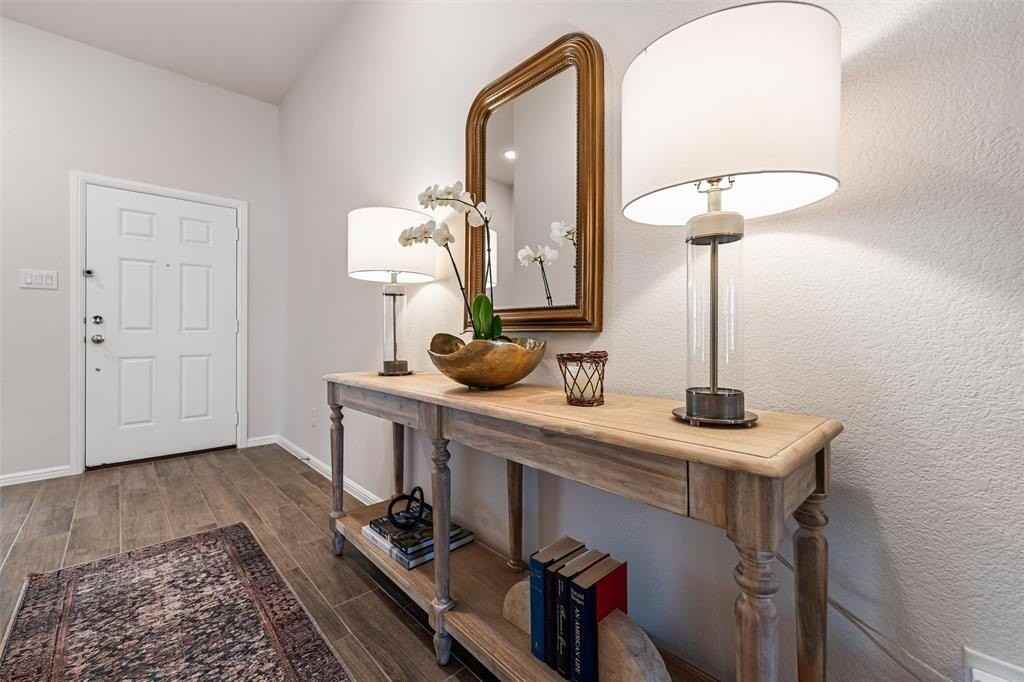 137 Greenback Trl - Photo 6 of 32