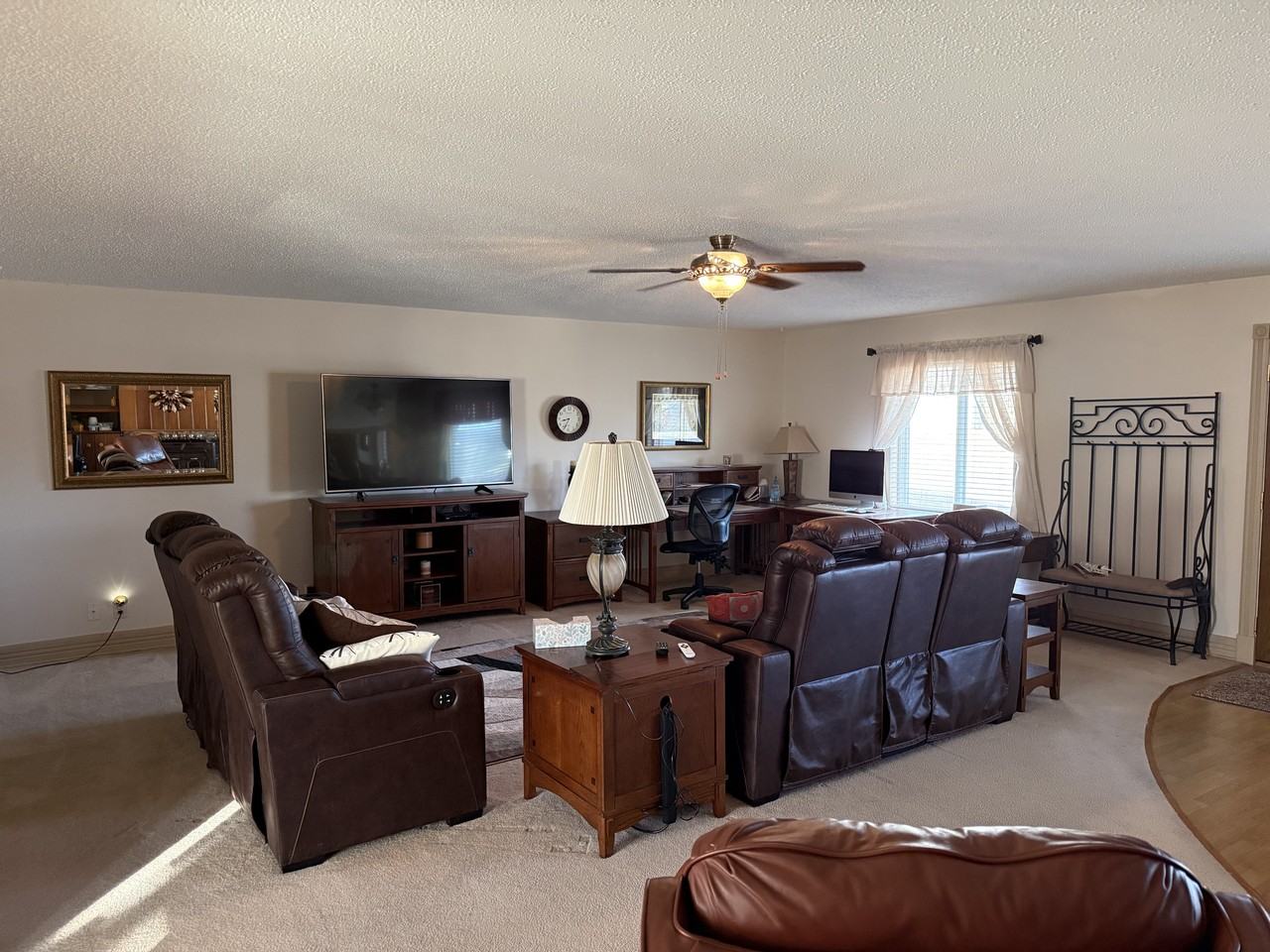 259 E Oakland St #1 - Photo 4 of 19