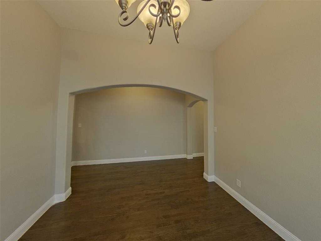 401 Winehart St - Photo 3 of 18