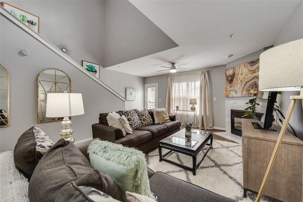 3922 Gilbert Ave #220 - Photo 3 of 19