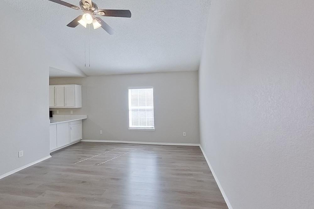 2528 Granite Pass - Photo 4 of 20