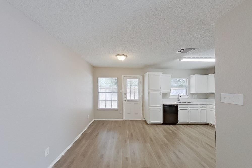 2528 Granite Pass - Photo 6 of 20