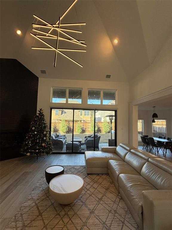 2832 Fountain Park Dr - Photo 6 of 31