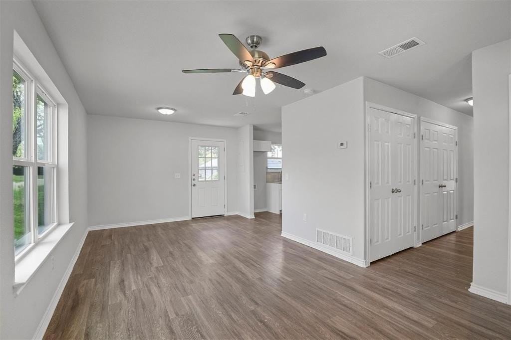 317 Jones St - Photo 5 of 15