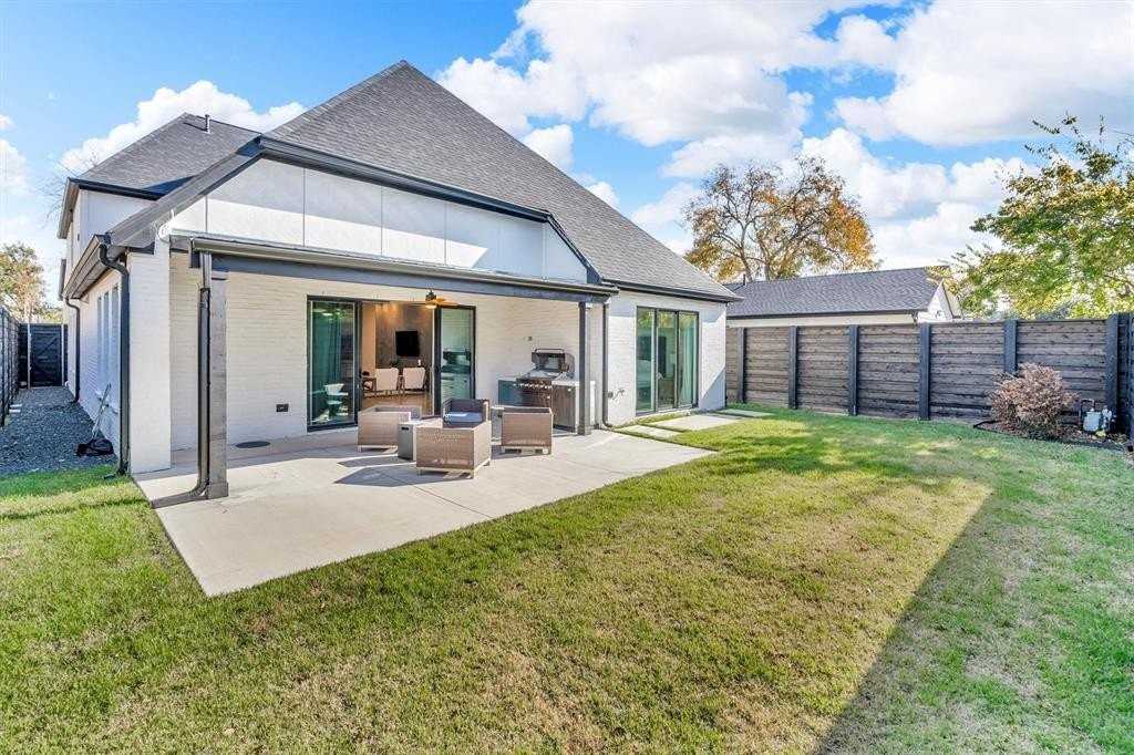 7519 Robin Rd - Photo 4 of 40