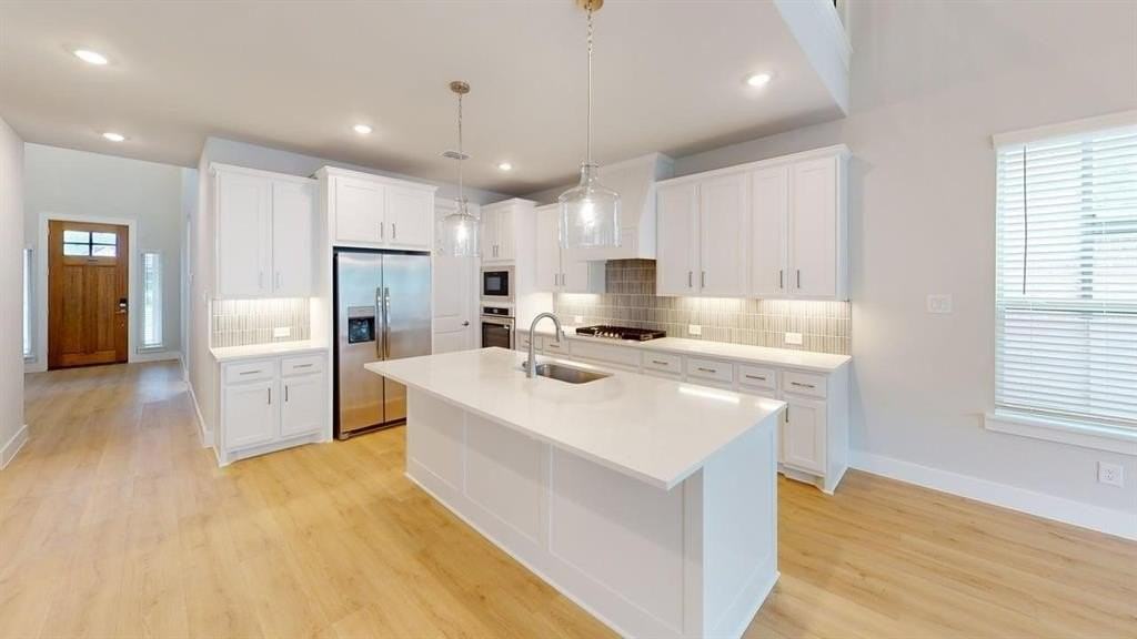 4733 Baytown Ln - Photo 4 of 30