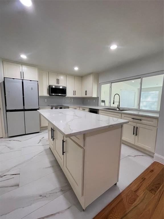 5220 Fisher Dr - Photo 5 of 21