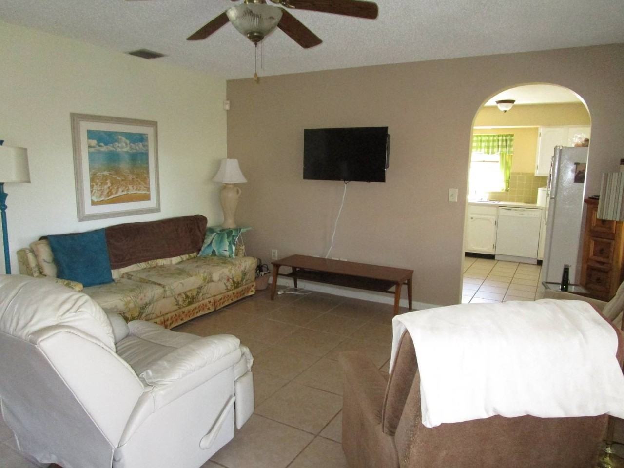 2641 Greenacre Dr - Photo 2 of 24