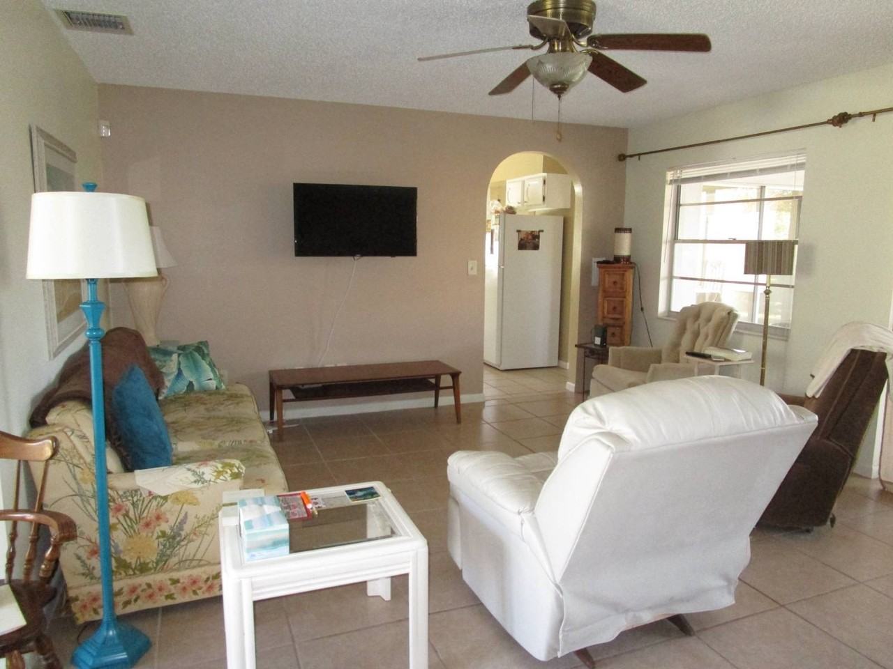 2641 Greenacre Dr - Photo 4 of 24