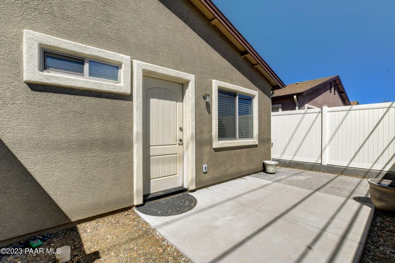 915 Gail Gardner Way Unit 6 #6 - Photo 6 of 30