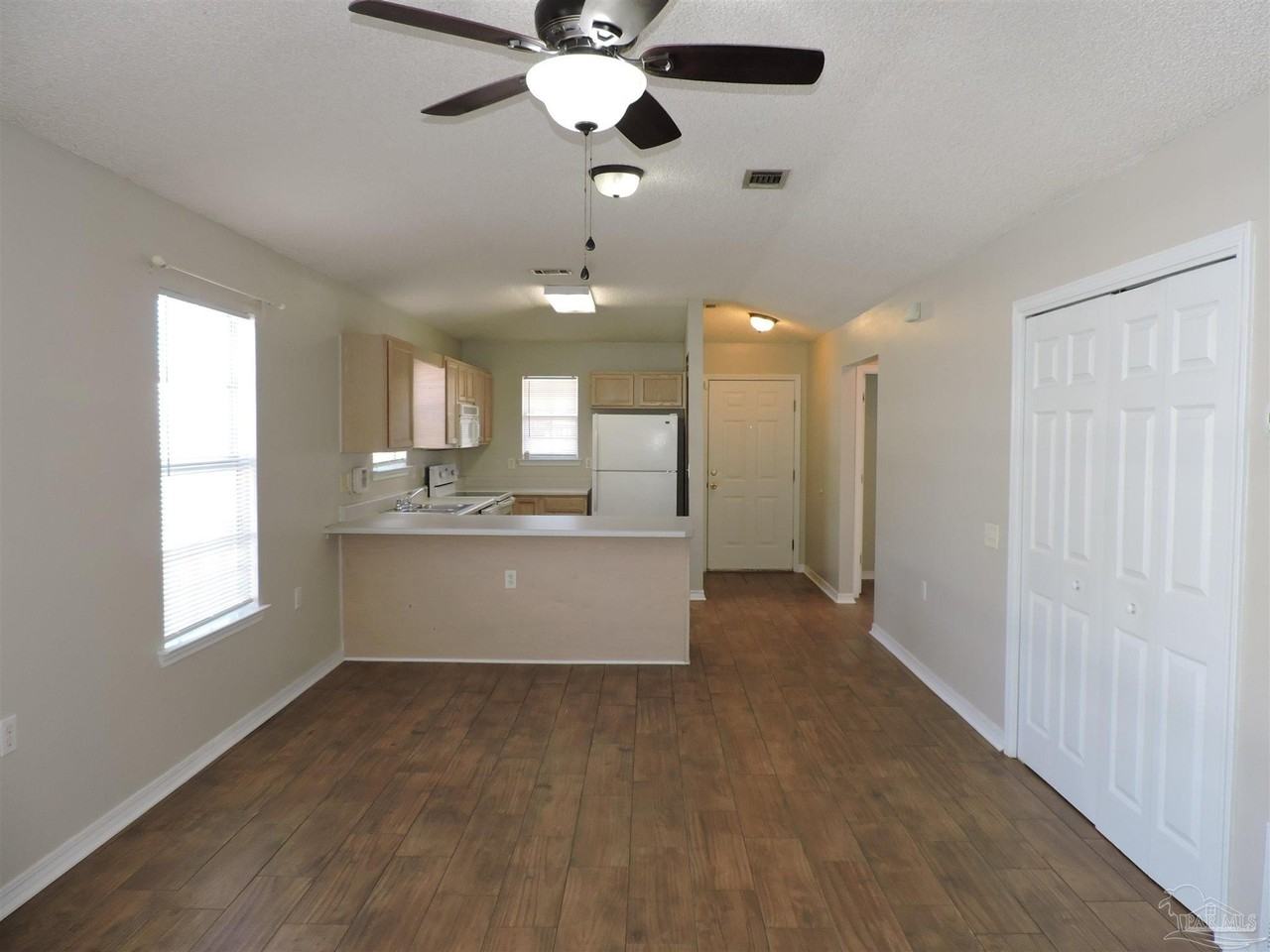 4058 Glenway Dr - Photo 4 of 22