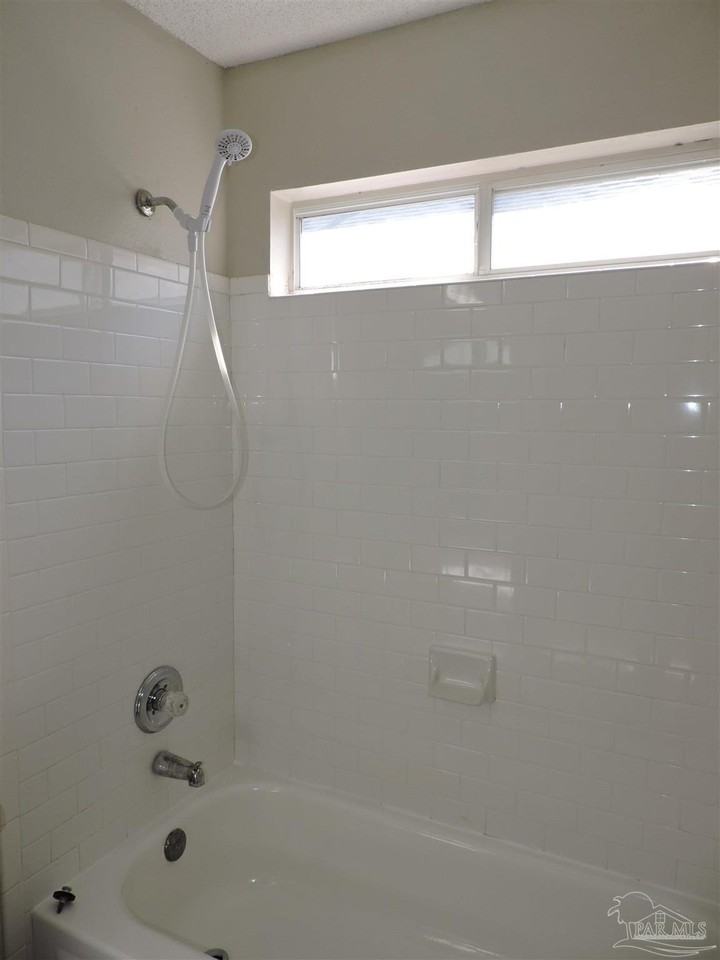 4058 Glenway Dr - Photo 7 of 22