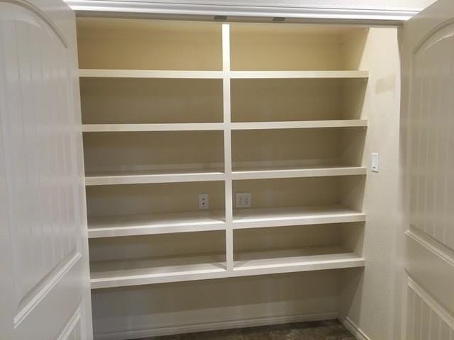 1513 Club Dr - Photo 6 of 29