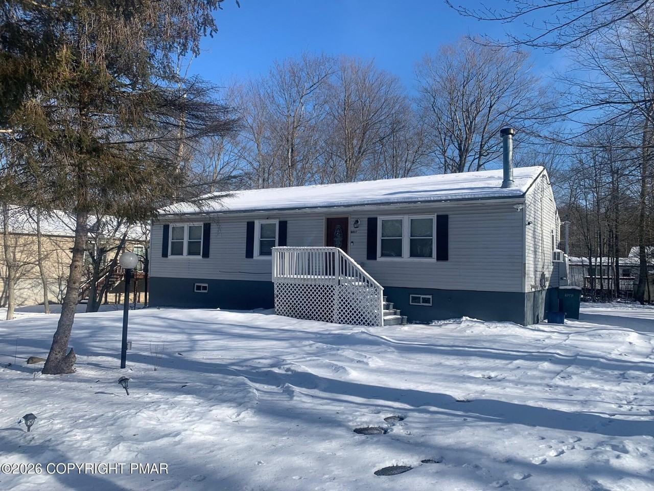 4633 Burnside Dr - Photo 2 of 35