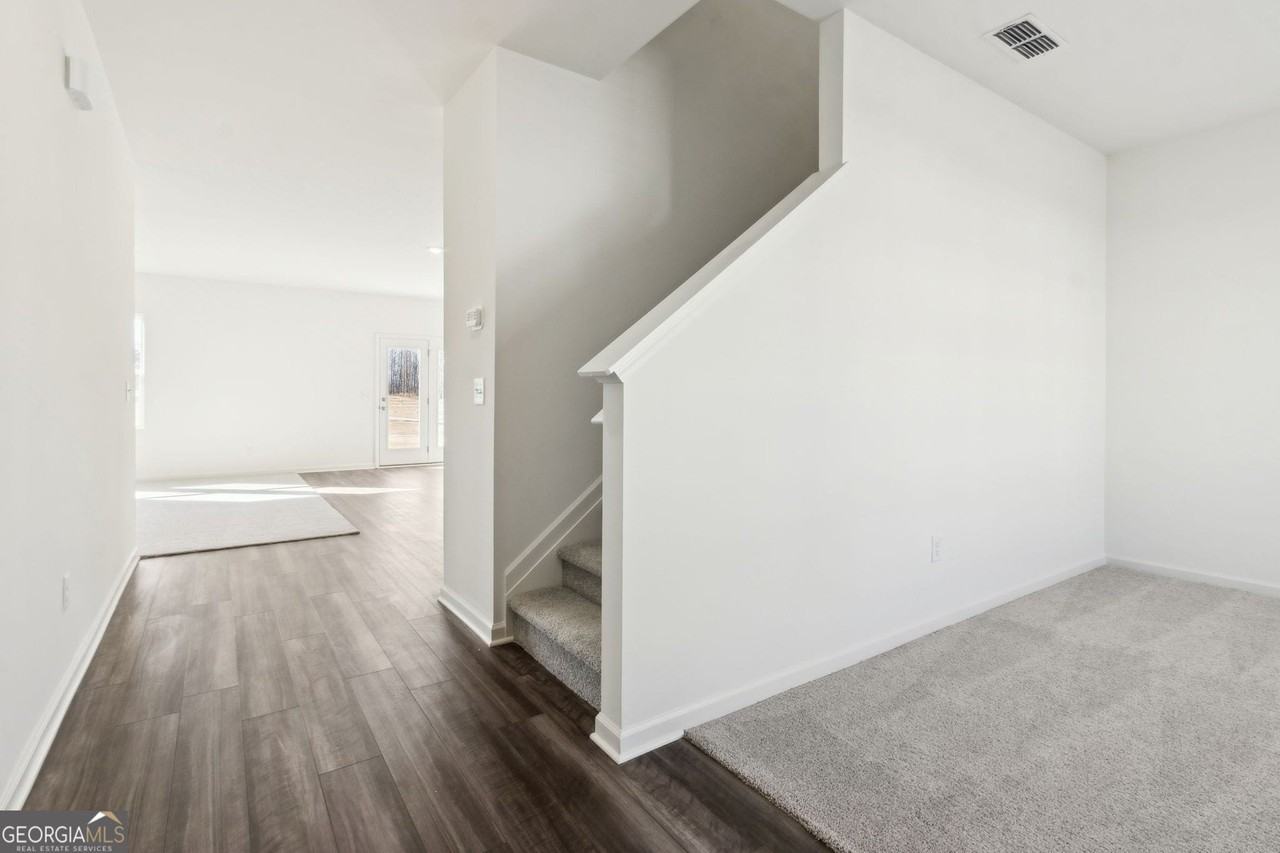 94 Rowlett Pl - Photo 6 of 49