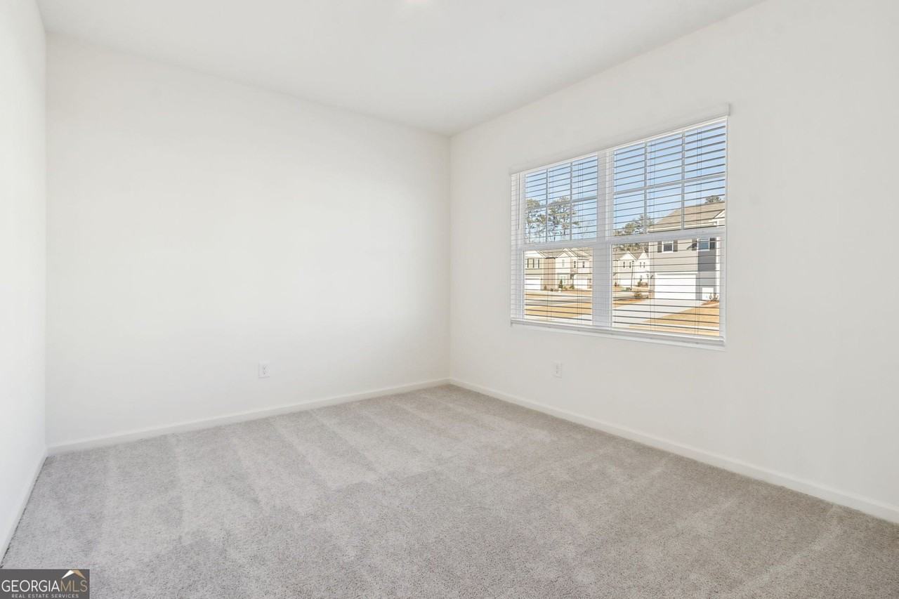 94 Rowlett Pl - Photo 7 of 49