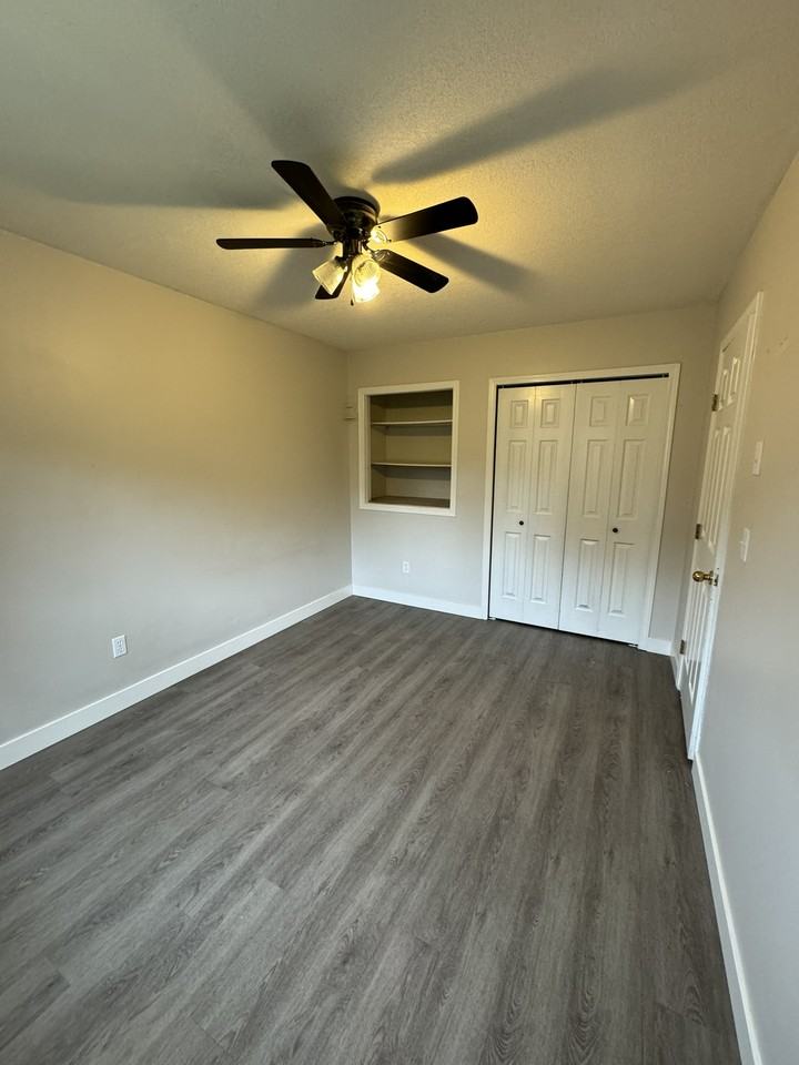 1801 Pottery Rd Uppr - Photo 7 of 10