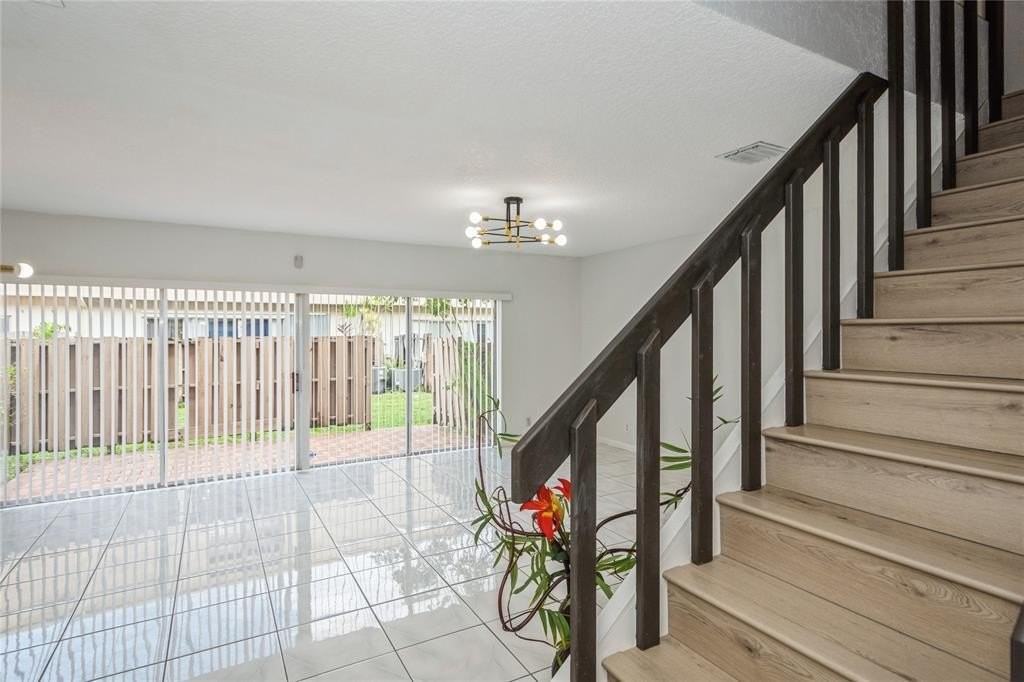 8208 Nw 8th Pl #4 - Photo 4 of 34