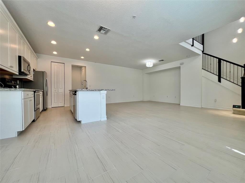 11679 Sw 13th Ct - Photo 7 of 41