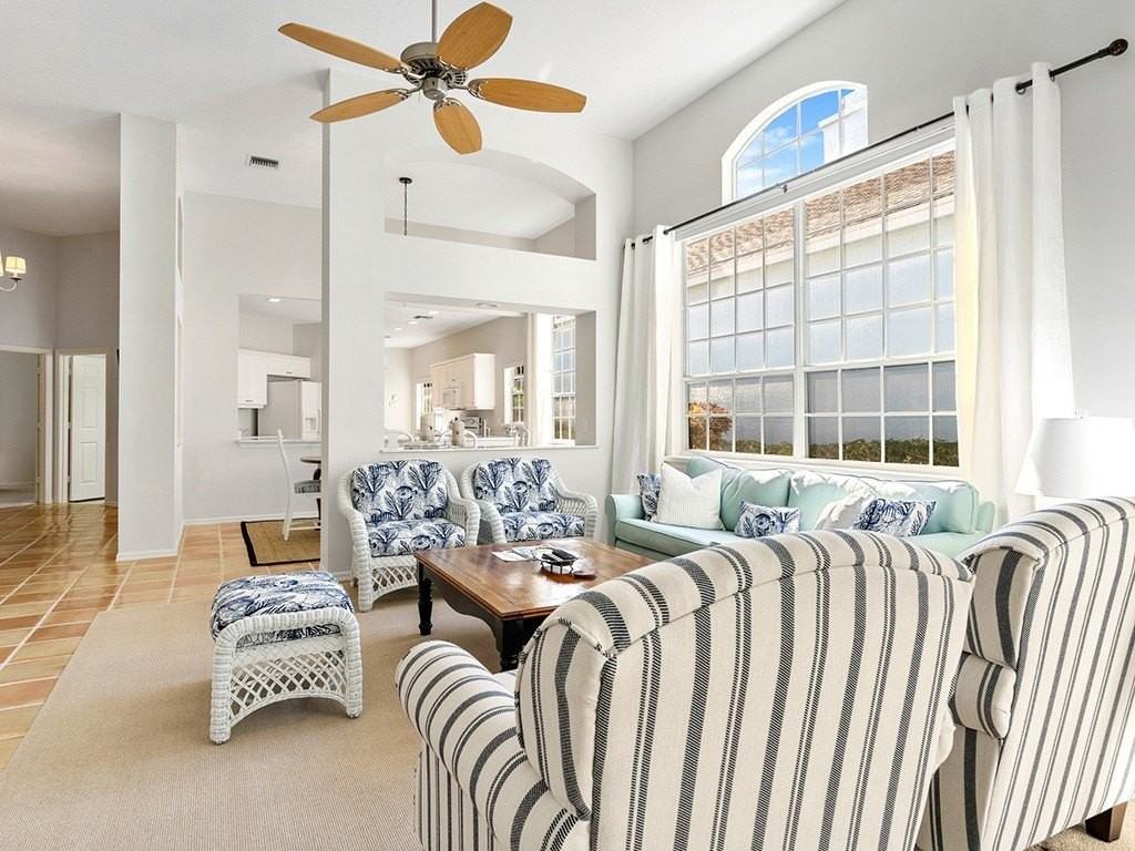 8823 Lakeside Cir - Photo 4 of 35