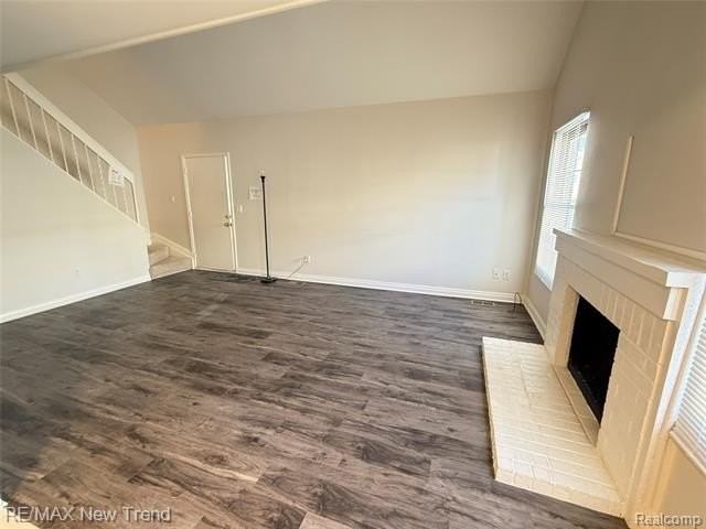 41719 Broquet Dr - Photo 4 of 23