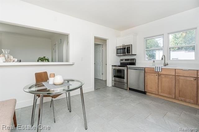 2392 W Auburn Rd - Photo 7 of 20