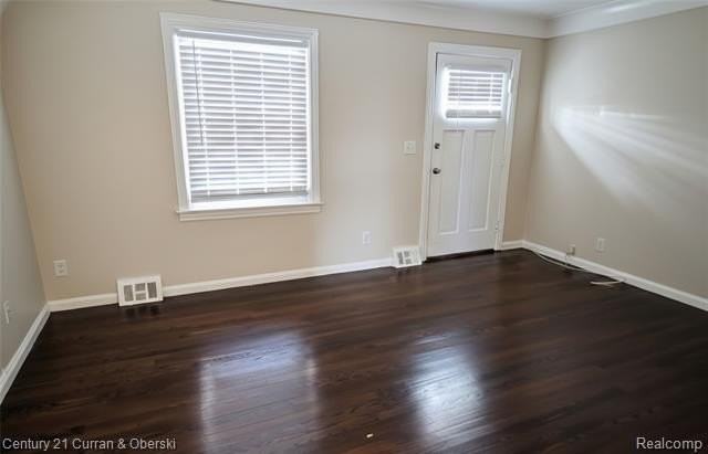 18546 Eastwood Dr - Photo 4 of 13