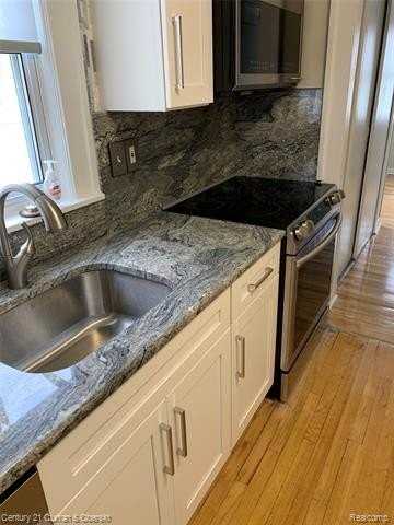 1307 Davis Ave - Photo 3 of 16