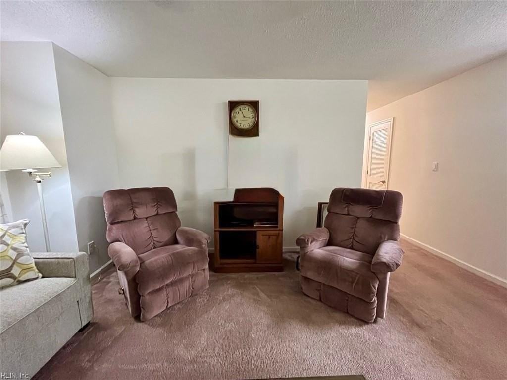 203 Bristol Cmn - Photo 4 of 12