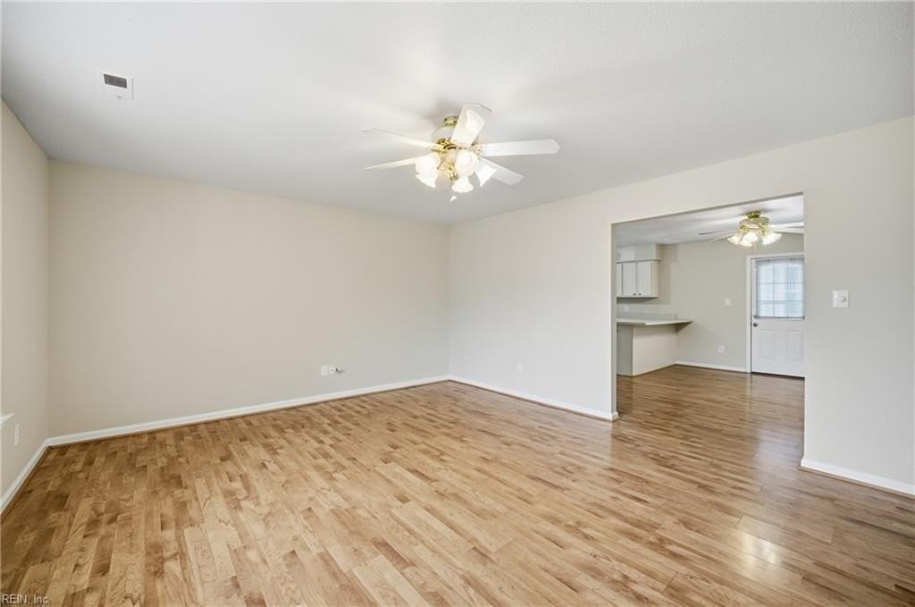 3737 Strathmoor Cir - Photo 7 of 39