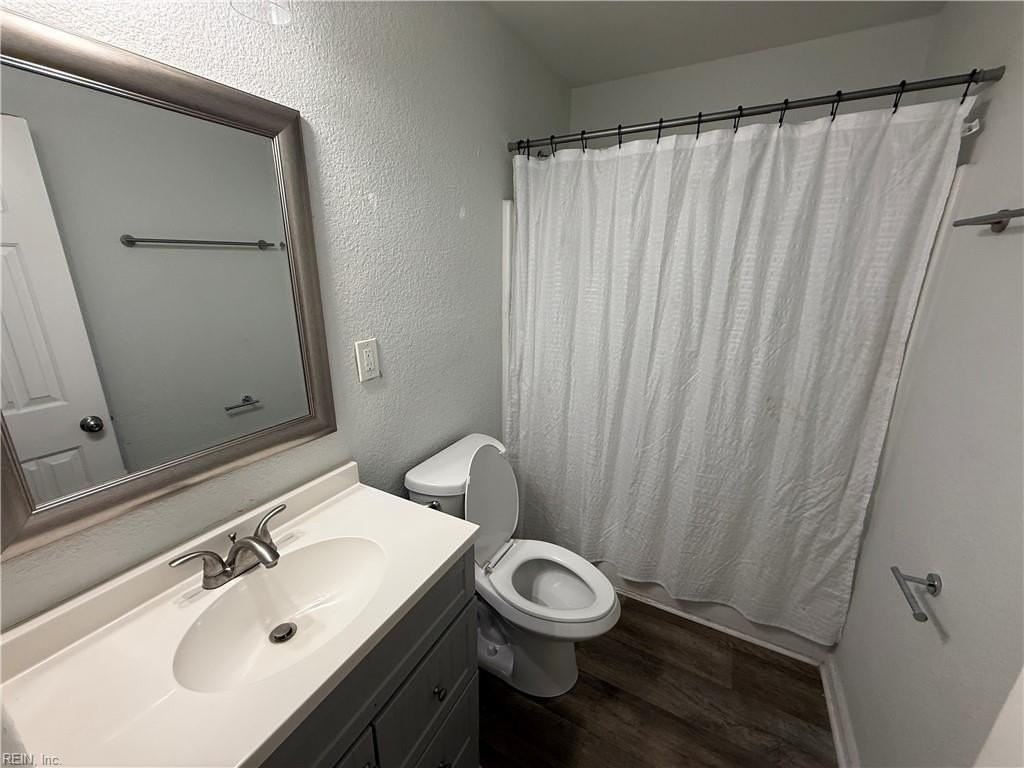 740 21st St - Photo 4 of 12