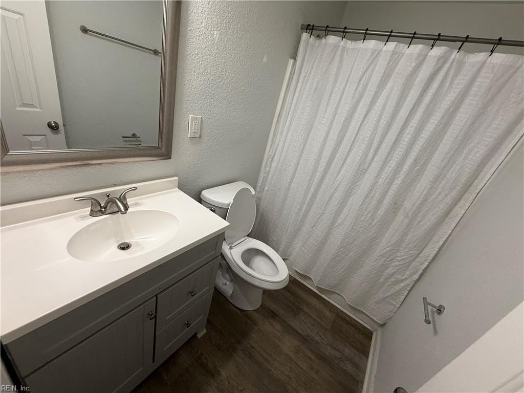 740 21st St - Photo 5 of 12