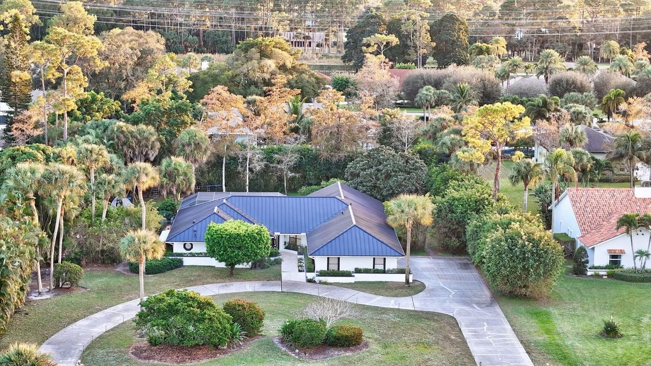 13302 Doubletree Cir - Photo 2 of 50