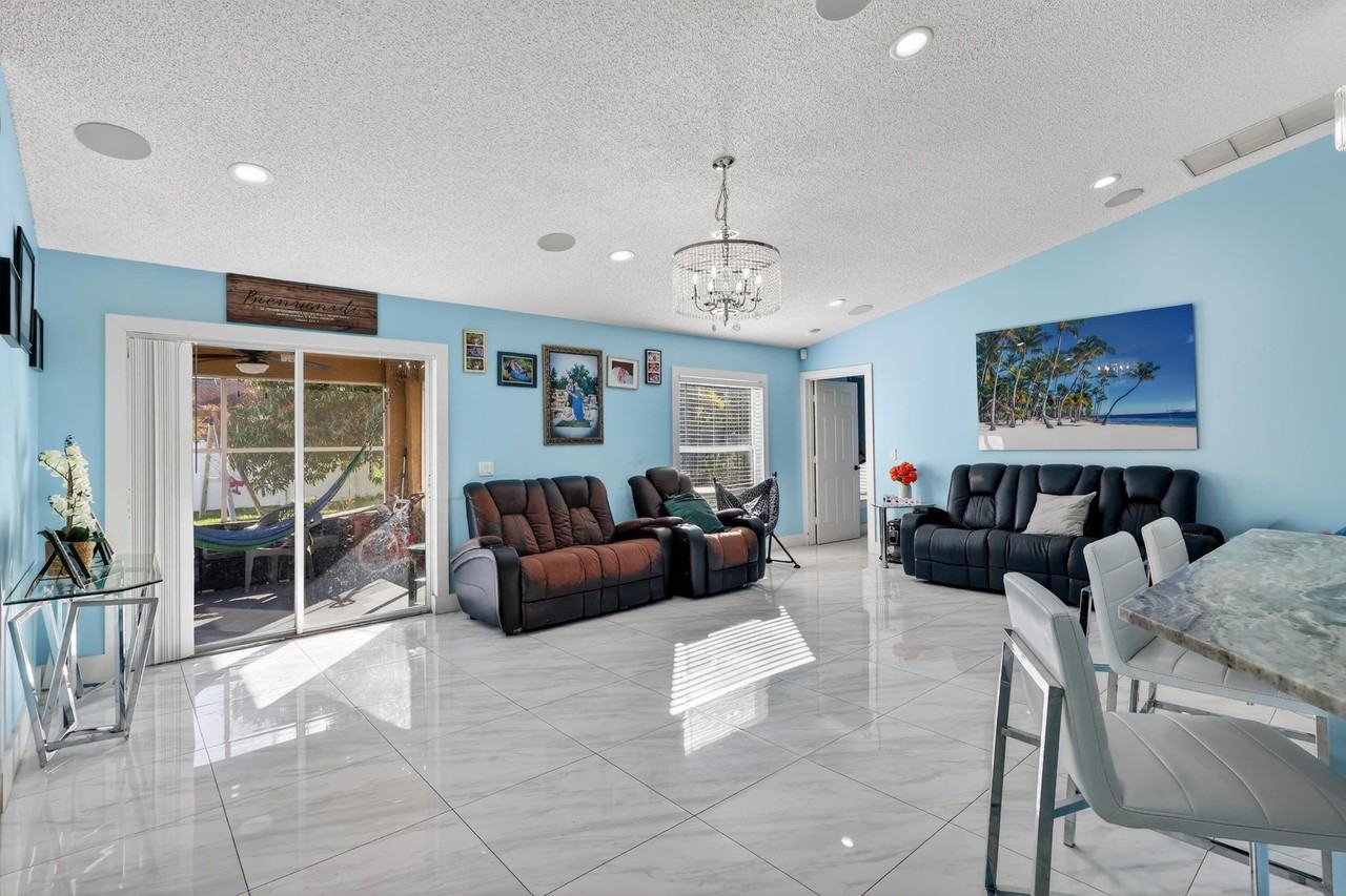 1121 Sw Ivanhoe St - Photo 7 of 50