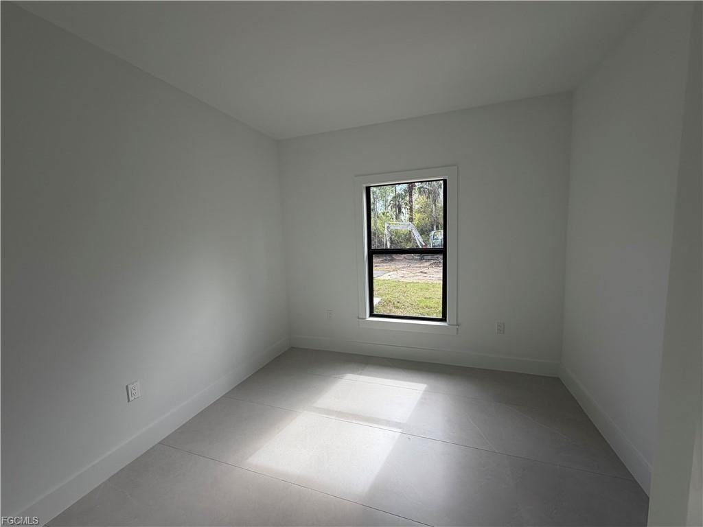 4141 Everglades Blvd N - Photo 7 of 8