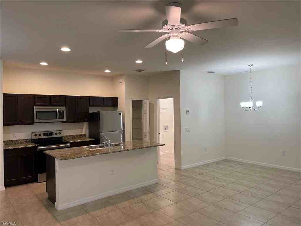 2700 Nw 21st Ter - Photo 2 of 6