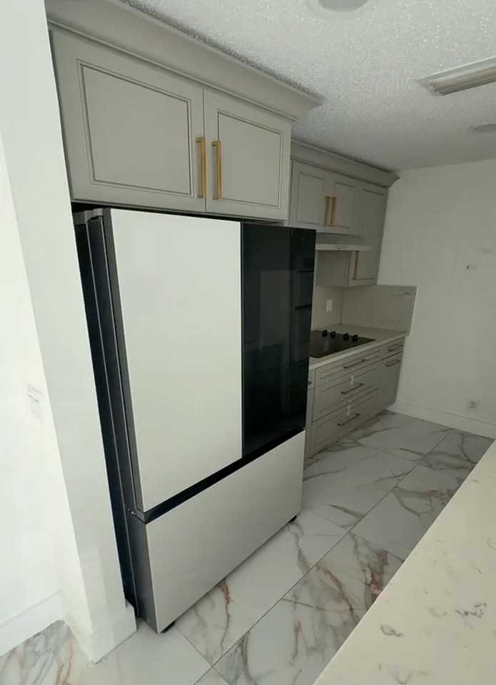 1945 Abbey Rd #201 - Photo 5 of 17