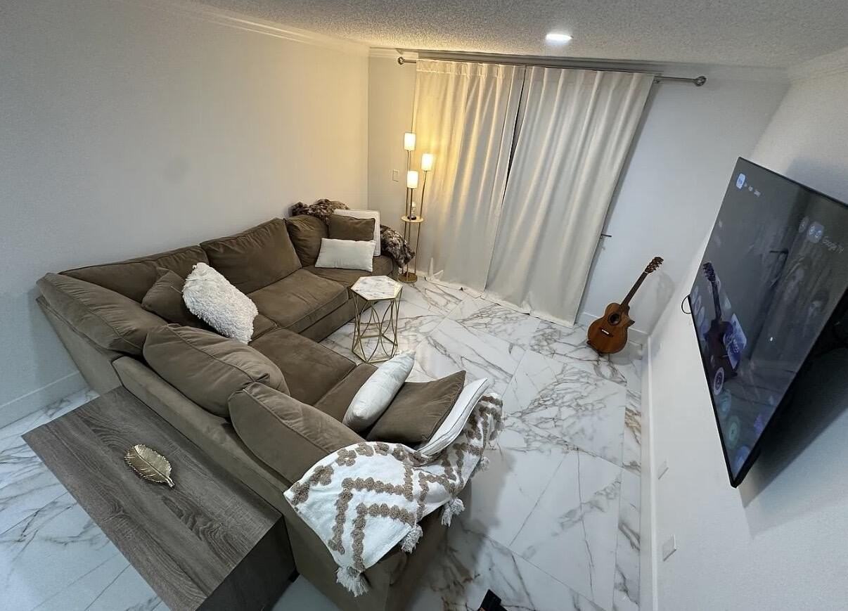 1945 Abbey Rd #201 - Photo 6 of 17