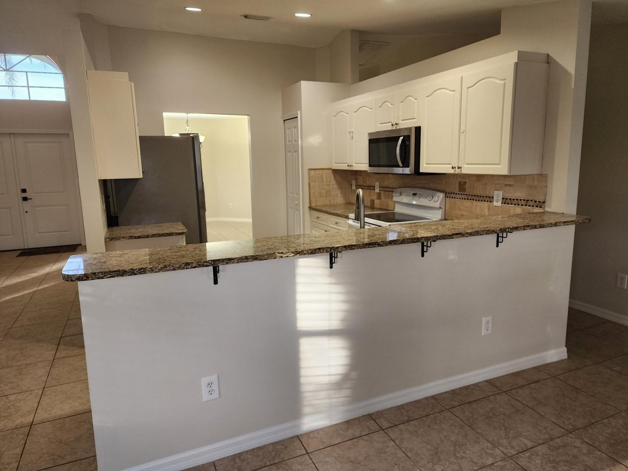 1516 Sw Escobar Ln - Photo 4 of 18