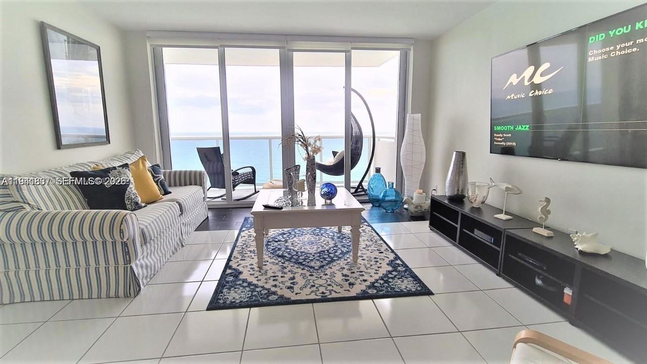 3140 S Ocean Dr #1705 - Photo 3 of 8