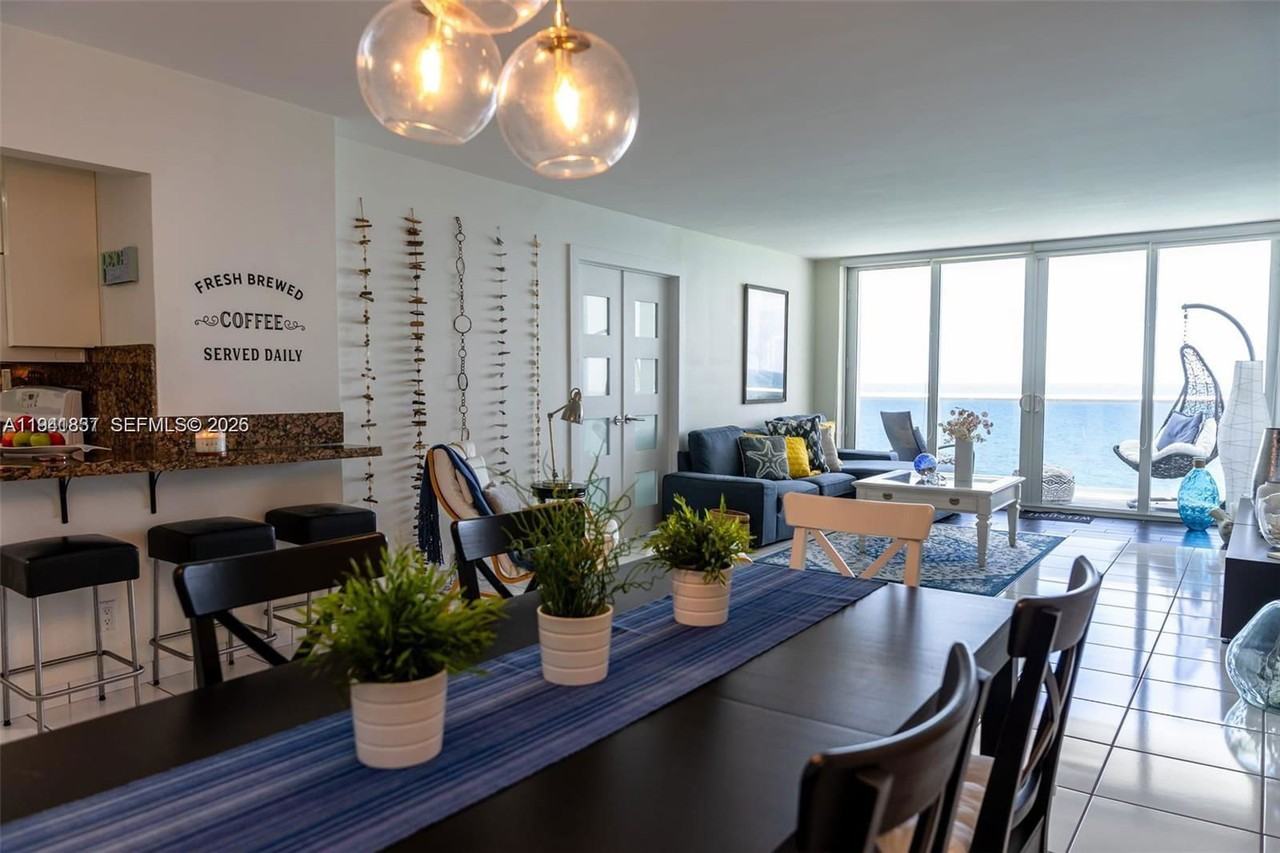 3140 S Ocean Dr #1705 - Photo 5 of 8