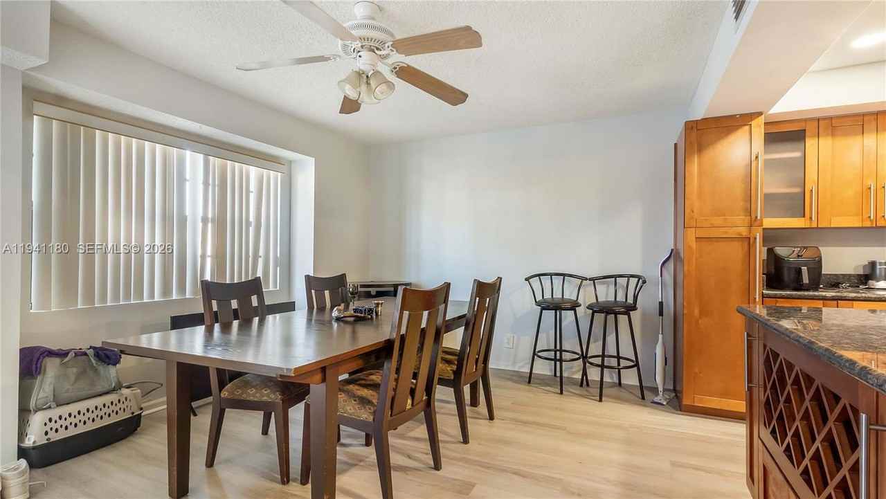 9487 Nw 42nd St #9487 - Photo 3 of 8
