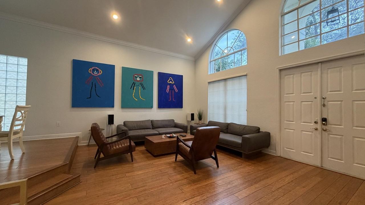 19125 Skyridge Cir - Photo 2 of 29