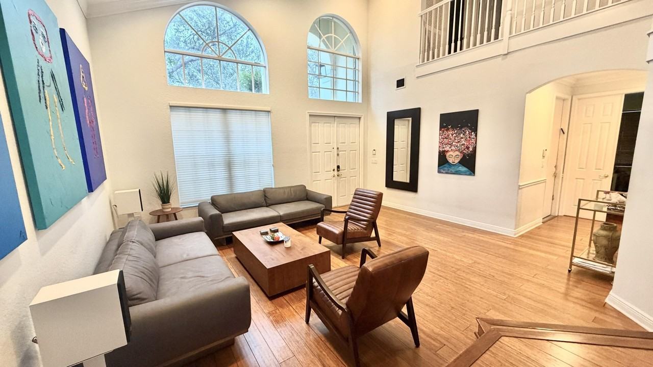 19125 Skyridge Cir - Photo 3 of 29