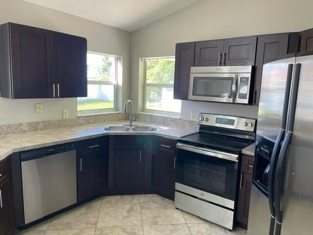 6450 Nw Colgate St - Photo 5 of 14