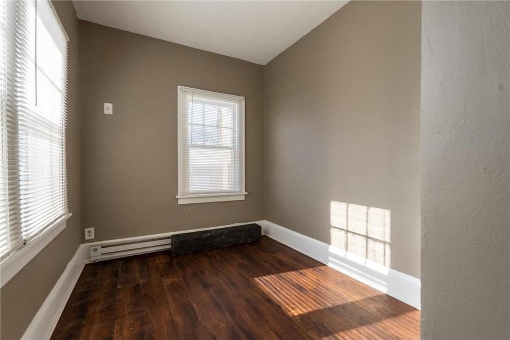 1917 Newton Ave N - Photo 6 of 15